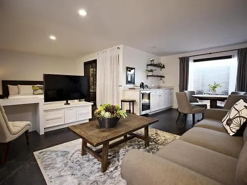 Bespoke 4*